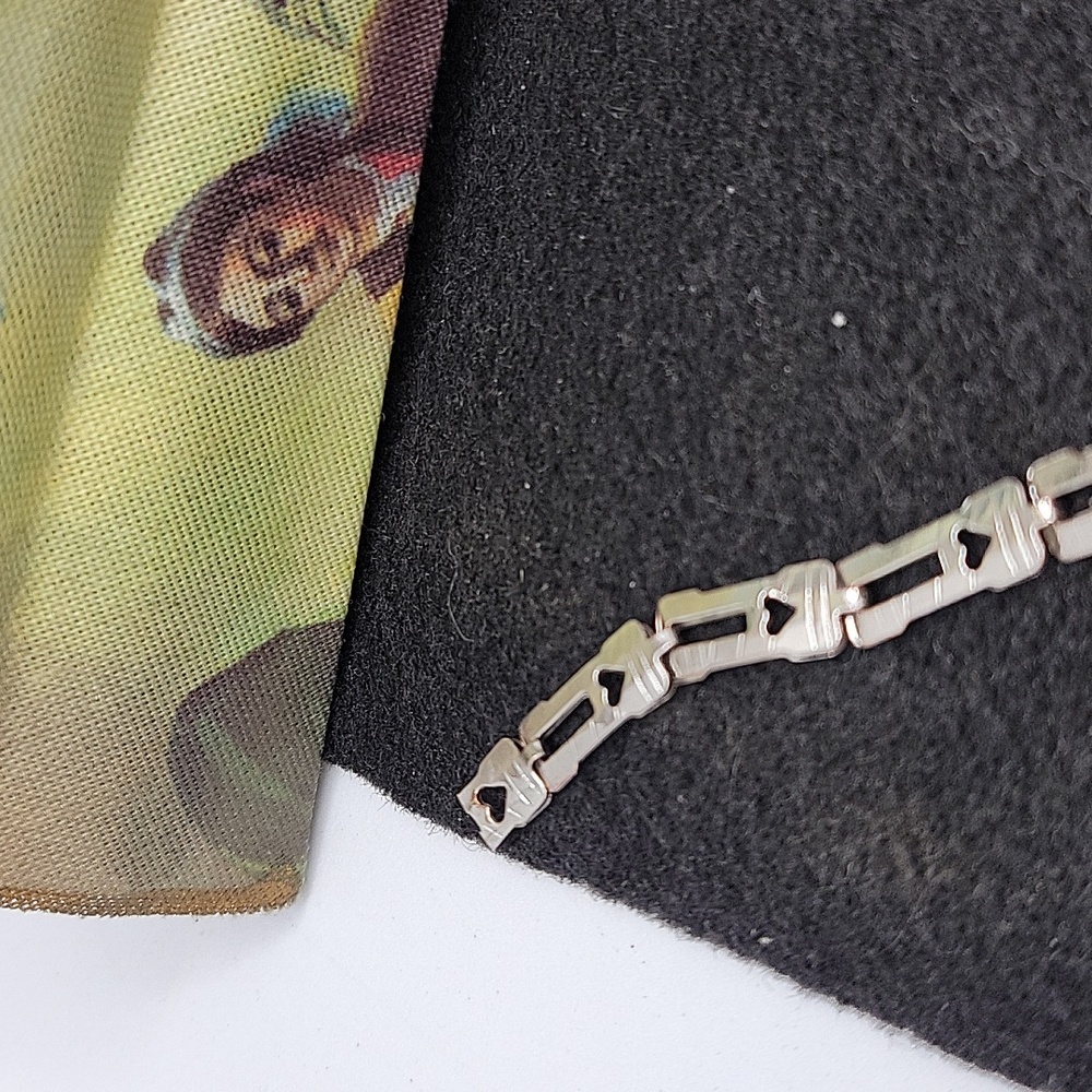 Very Pretty Bracelet - image 3